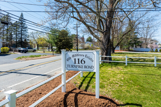 Olde Middlesex estates in Chelmsford, MA - Building Photo - Other