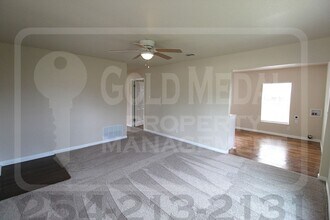 1103 S 5th St in Copperas Cove, TX - Foto de edificio - Building Photo