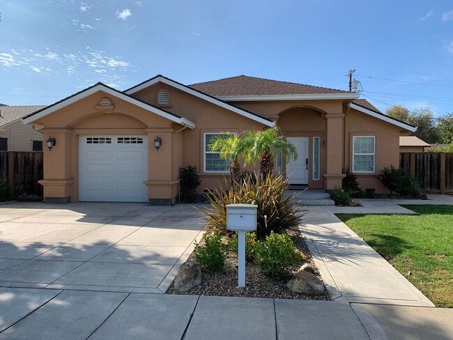 property at 338 W 20th St