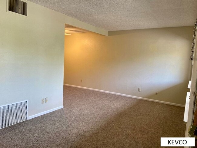 1705 Heatheridge Rd in Fort Collins, CO - Building Photo - Building Photo