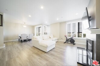 871 Crenshaw Blvd in Los Angeles, CA - Building Photo - Building Photo