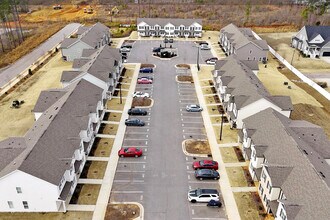 1021 Peony Ln in Youngsville, NC - Building Photo - Building Photo