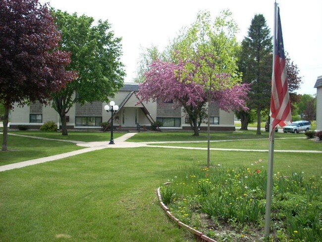 230 1st St NW in Winnebago, MN - Building Photo - Building Photo