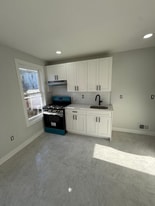 160 Renner Ave, Unit 1 in Newark, NJ - Building Photo