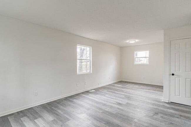 724 Sylvan in Chattanooga, TN - Foto de edificio - Building Photo