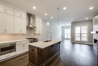 4308 Parkside Pl in Atlanta, GA - Building Photo - Building Photo