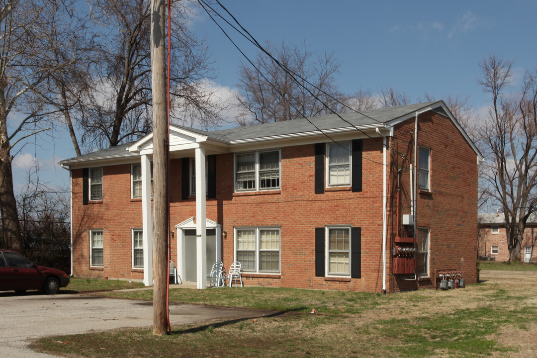 1729 Tempest Way in Louisville, KY - Building Photo