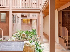 2622 Torrey Pines Rd in San Diego, CA - Building Photo - Building Photo