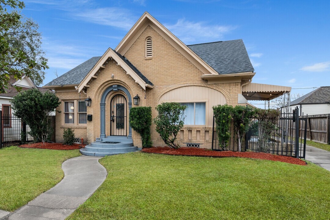 2819 Wheeler Ave in Houston, TX - Building Photo