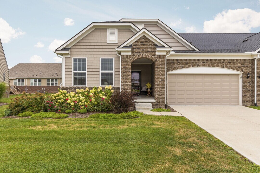 402 Henstride Ct in Ann Arbor, MI - Building Photo