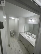 69 Gemini Dr in Barrie, ON - Building Photo - Building Photo