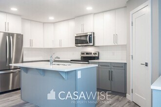 6469-177A 177A Ave in Edmonton, AB - Building Photo - Building Photo