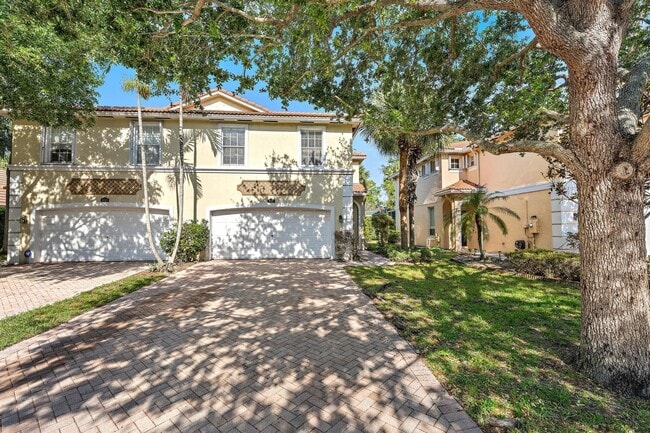 property at 9091 Villa Palma Ln