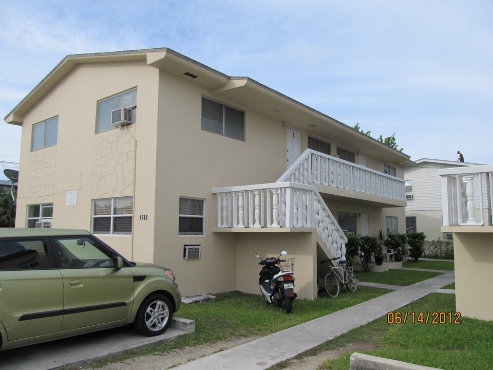 1716 Bertha St, Unit 1 in Key West, FL - Building Photo