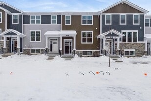 406 Red Oak Cir, Unit 1266-09 in Volo, IL - Building Photo