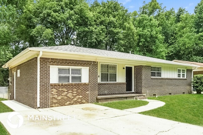 690 Brooksdale Dr in Tuscaloosa, AL - Building Photo - Building Photo