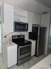 2312 Van Buren St in Hollywood, FL - Building Photo - Building Photo