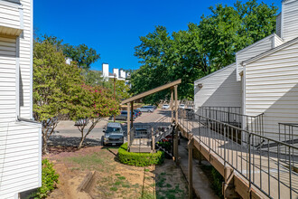 Meadow Green in Grand Prairie, TX - Building Photo - Building Photo