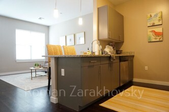 40 Bonair St, Unit 6 in Somerville, MA - Foto de edificio - Building Photo