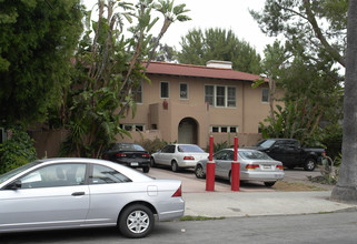 1806 N Harvard Blvd in Los Angeles, CA - Building Photo - Building Photo