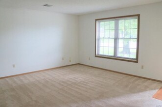 405 University Ave in Belleville, IL - Building Photo - Building Photo