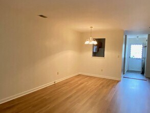 105 Gregory Ct in Highland, NY - Building Photo - Building Photo
