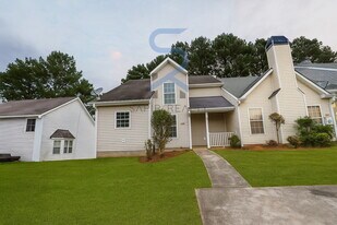 5923 Dogwood Manor in Stonecrest, GA - Building Photo
