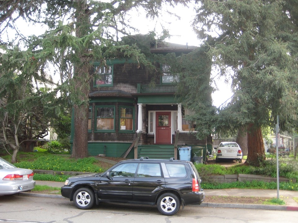 1814 Hearst Ave in Berkeley, CA - Building Photo