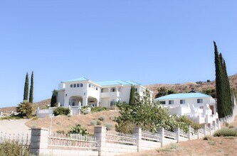 238 Lakeview Dr in Palmdale, CA - Building Photo - Building Photo