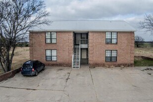 2619 FM 879 in Waxahachie, TX - Building Photo