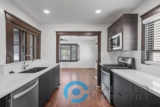 2205 Broadway in San Diego, CA - Building Photo - Building Photo