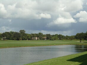 2421 Village 102 Blvd in West Palm Beach, FL - Building Photo - Building Photo