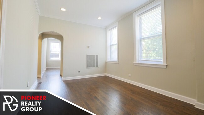 2259 W Hirsch St, Unit 2259-1W