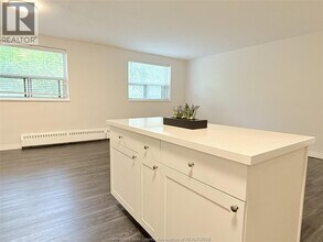 20 Bradmon Dr in St Catharines, ON - Building Photo - Building Photo