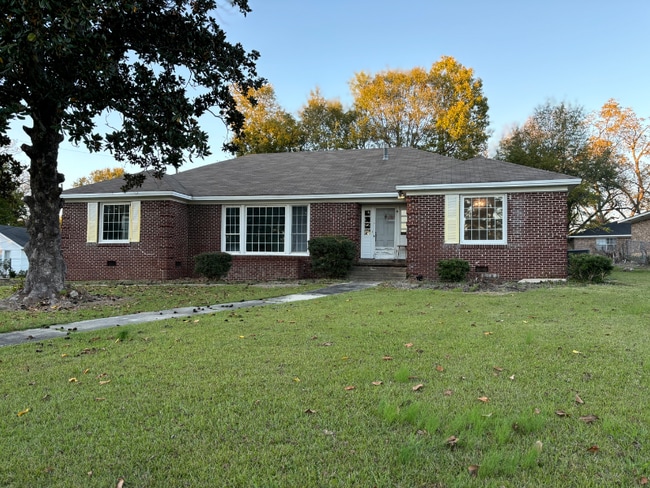 property at 310 W Union St