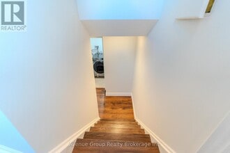 306 Wenlock Ave in Richmond Hill, ON - Building Photo - Building Photo