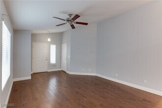10220 Arlington Abby St in Las Vegas, NV - Building Photo - Building Photo