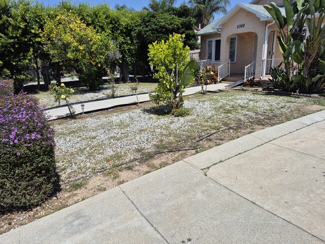 5308 9th Ave in Los Angeles, CA - Foto de edificio - Building Photo