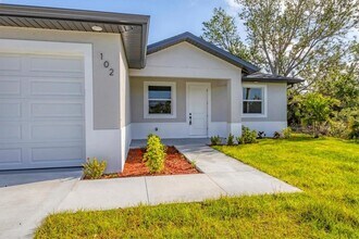 102 Arrow Ln in Rotonda West, FL - Building Photo - Building Photo