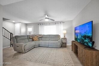 1077 E Fremont Dr in Tempe, AZ - Building Photo - Building Photo