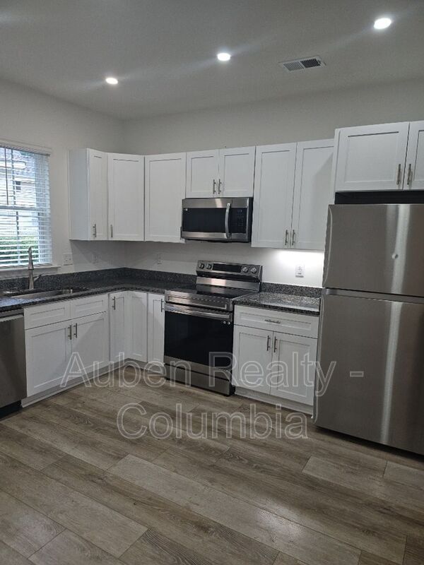 517 Deerwood St in Columbia, SC - Building Photo - Building Photo