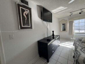 6253 Bay Club Dr in Fort Lauderdale, FL - Building Photo - Building Photo