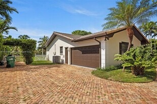 8340 SW 83rd St in Miami, FL - Building Photo