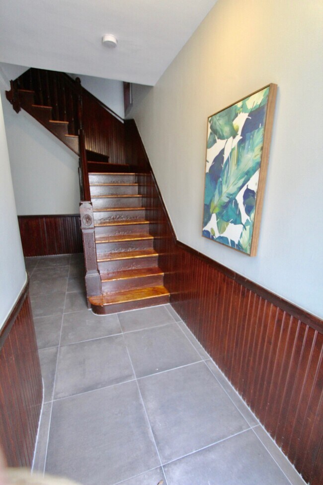 94 E Cottage St in Boston, MA - Building Photo - Building Photo