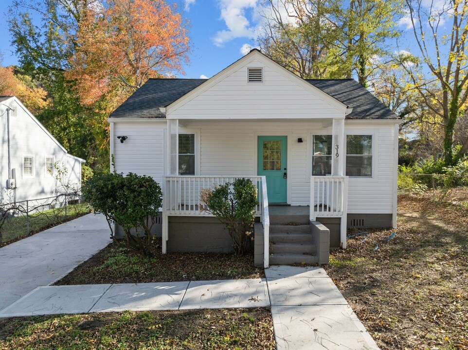 319 S Benjamine St in Durham, NC - Foto de edificio