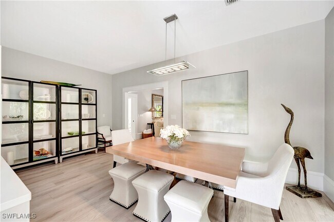 1375 Gordon Dr