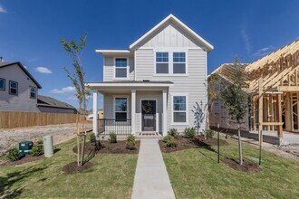 120 Hartson Dr in Taylor, TX - Building Photo - Building Photo