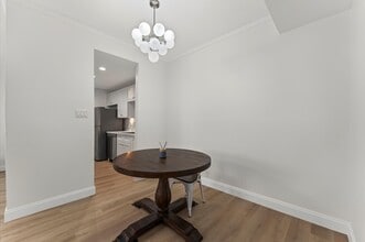 2829 Timmons Ln in Houston, TX - Building Photo - Building Photo
