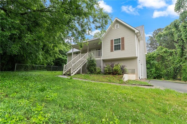 property at 105 Old Alabama Rd SE