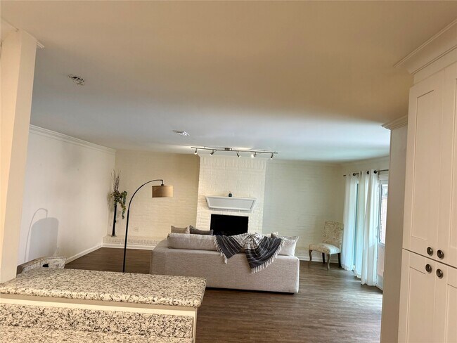 6338 Crab Orchard Rd in Houston, TX - Building Photo - Building Photo